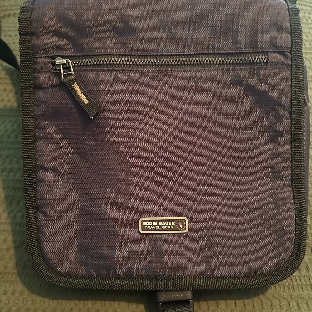 Eddie Bauer Travel Gear black Crossbody purse/Bag